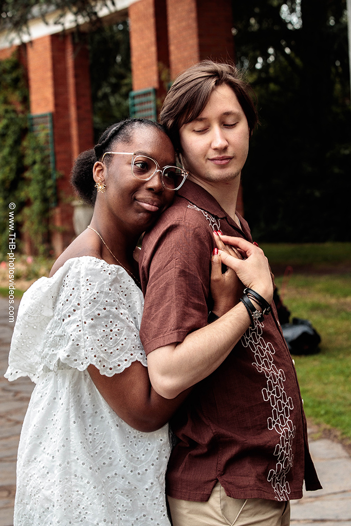 CAND-91 candice et son copain a la plage de calais